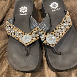 Cheetah print yellow box
